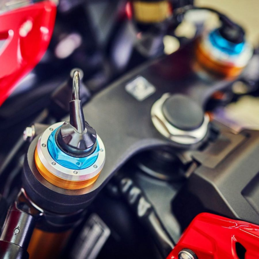 Extremo superior de una horquilla Öhlins SmartEC3 Extremo superior de una horquilla Öhlins SmartEC3