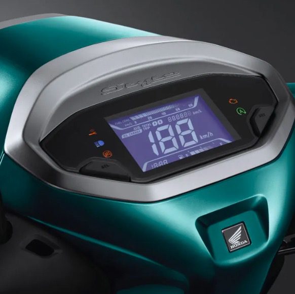 Tablero digital enmarcado por ribete gris