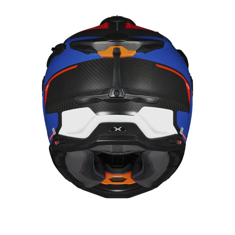 La carcasa del casco en fibra de carbono X-PRO ultraliviana y altamente resistente a los impactos.