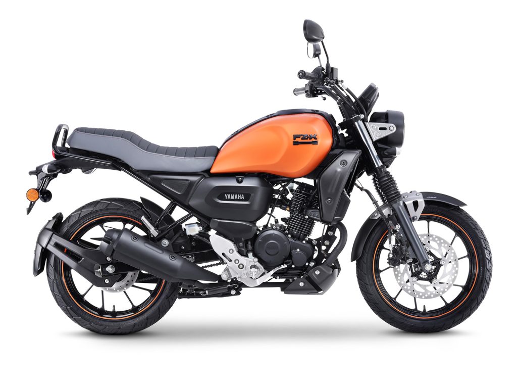 Yamaha Neo Retro FZ-X 2024 de color naranja