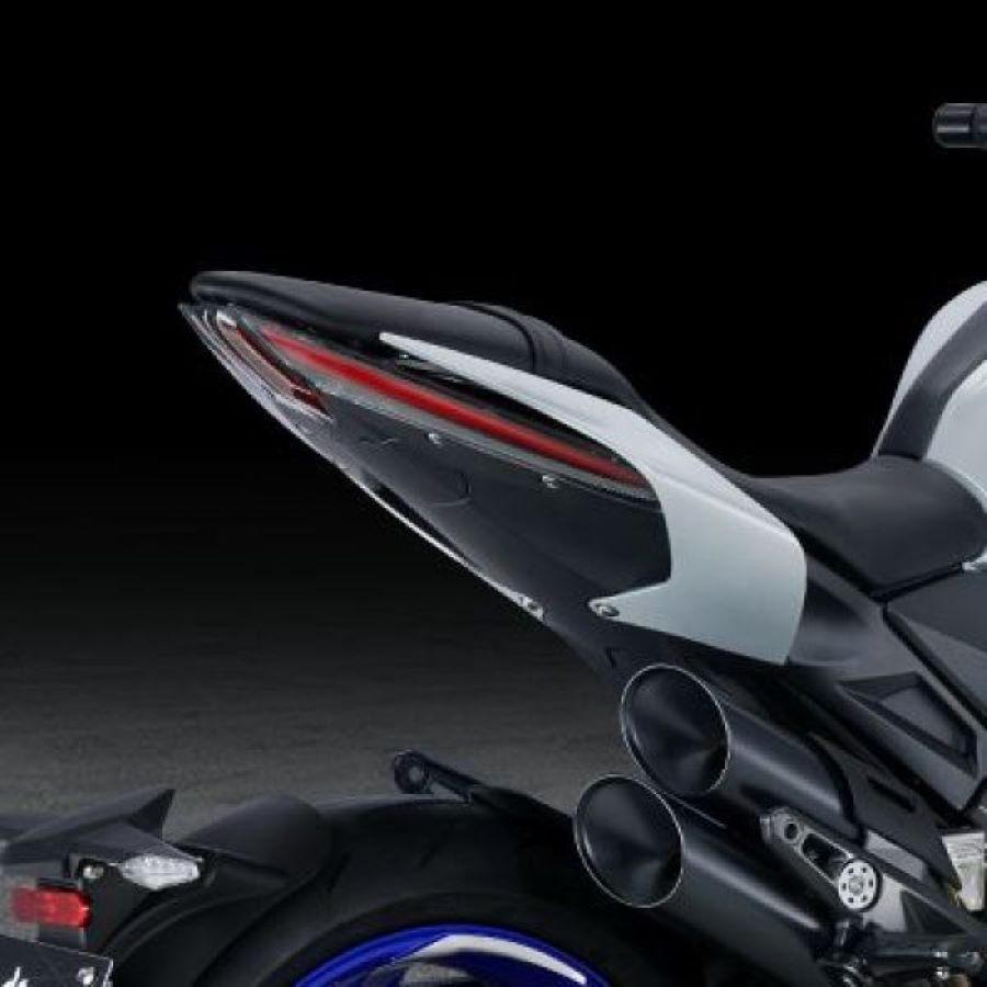 Parte trasera de la Naked de 350 cc de Zontes con perfil en punta y luces de stop por debajo