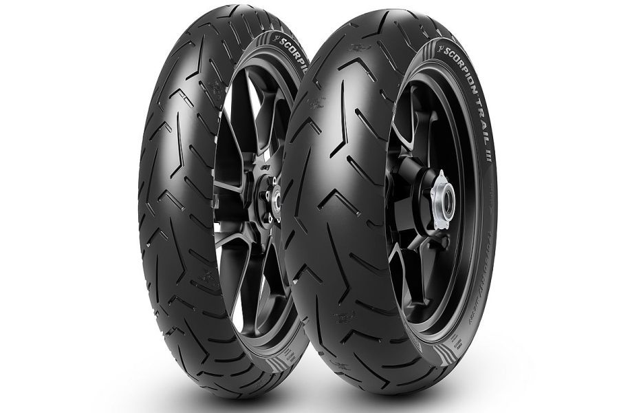  Los neumáticos Pirelli Scorpion Trail III en una foto de estudio