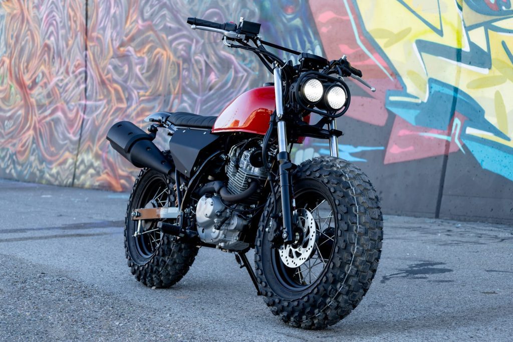 La Suzuki Van Van Fat Tyre roja transformada por Slipstream Creations