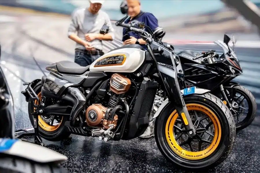 Una Cyclone AQS 401 en una stand de exposición