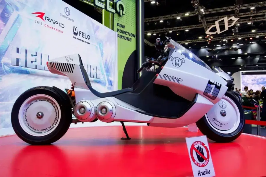 La Rapid k-1988, es una moto eléctrica que tiene reminiscencias de la Kaneda, utilizada en el manga Akira. La Rapid k-1988, es una moto eléctrica que tiene reminiscencias de la Kaneda, utilizada en el manga Akira.