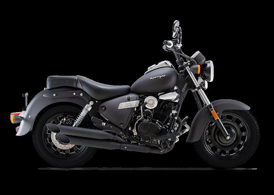 Keeway Superlight Custom de 125 cc de color negro vista lateral derecha.