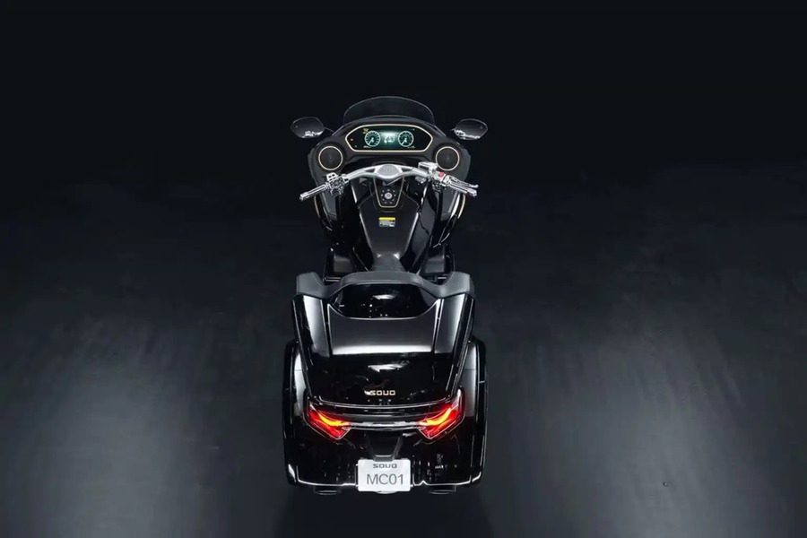 La iluminación de la S2000 es Full-LED