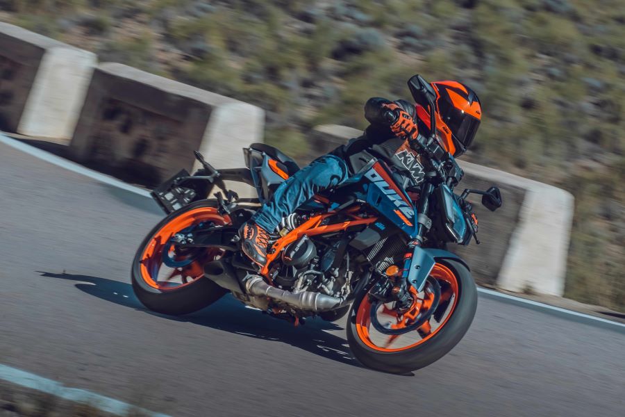 La KTM 390 Duke en acción