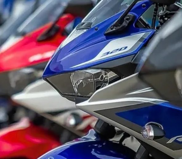 Un trompa de moto azul sirve para ilustrar el Plan de financiación Nación Móvil