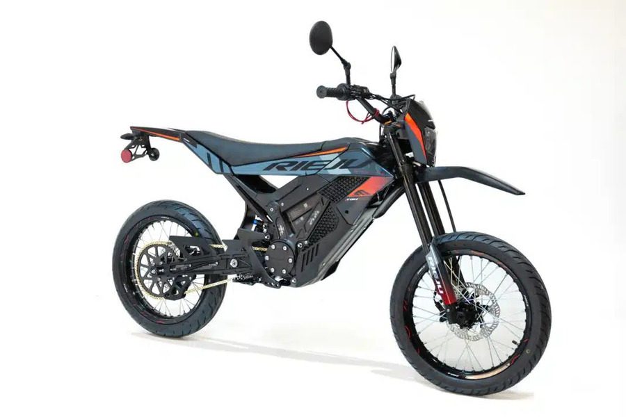 La RIEJU E-Tango SM es una supermoto eléctrica pensada para jóvenes.