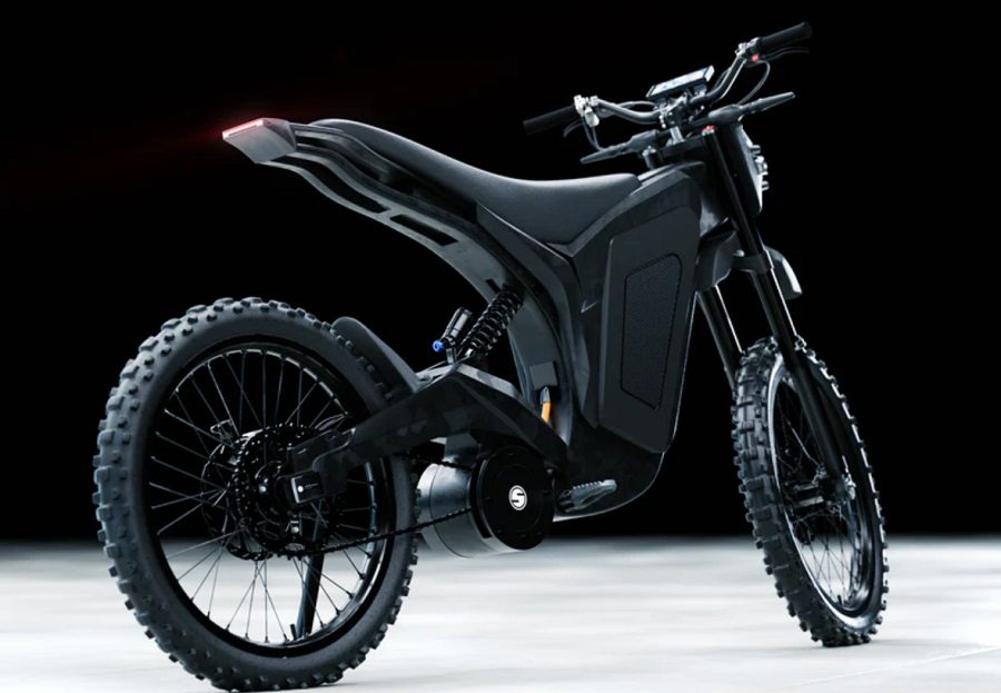 Tiene freno regenerativo, horquillas invertidas y sistemas de suspensión ajustables. Tiene freno regenerativo, horquillas invertidas y sistemas de suspensión ajustables.