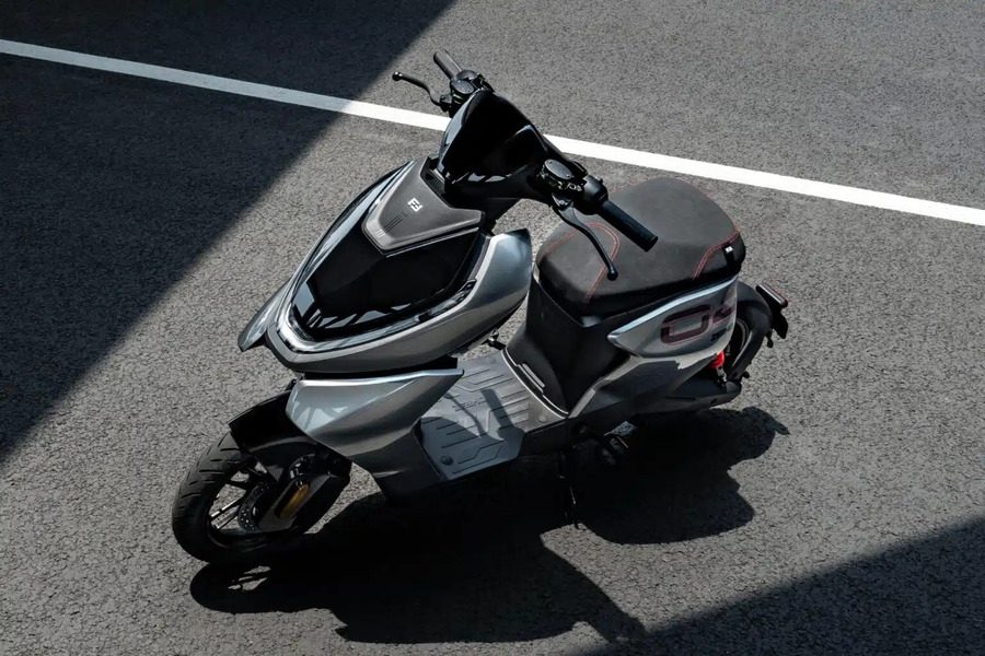 Zeeho AE4i, un e-scooter con pedales El Zeeho AE41 es un Scooter eléctrico con pedales y 80 km de autonomía.