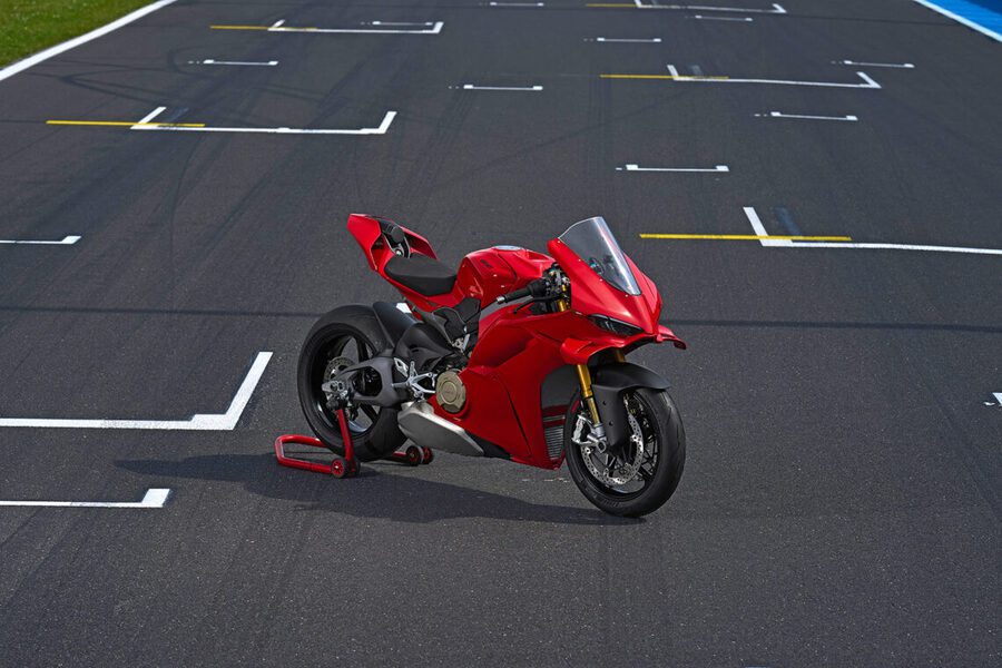 La Ducati Panigale V4 S 2025 mejoró en todos los aspectos
