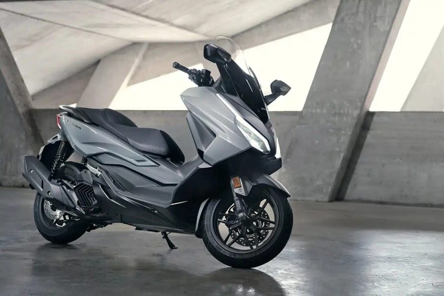 Honda patentó un scooter con pedal de acelerado que ayudaría a los usuarios en su comodidad.