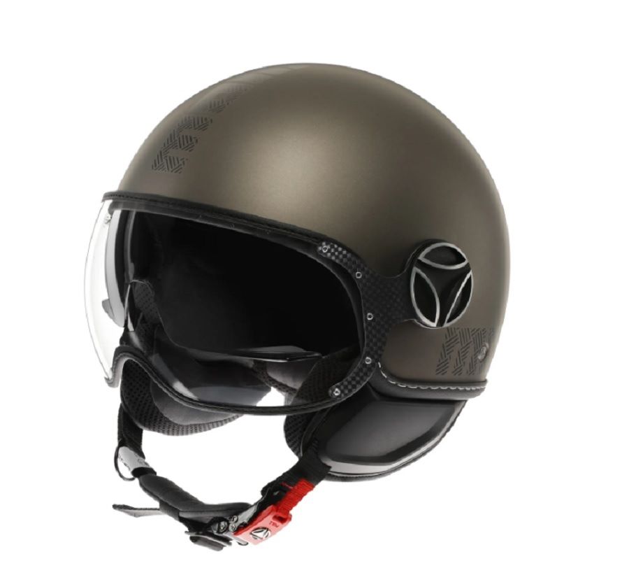 El Fighter Evo Hip no solo destaca por su estilo, sino que también cumple con los más altos estándares de seguridad.