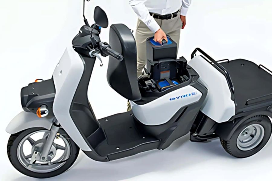 El Power Pod e: es capaz de suministrar electricidad a una amplia gama de dispositivos, además de la moto. El Power Pod e: es capaz de suministrar electricidad a una amplia gama de dispositivos, además de la moto.