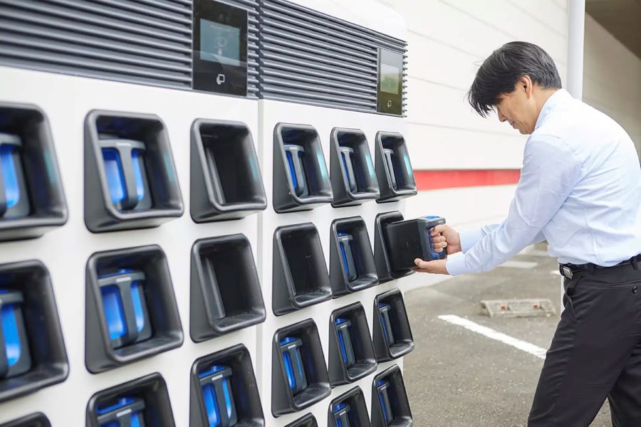 El Power Pod e: una opción domiciliaria a las estaciones de recarga de baterías en la vía pública. El Power Pod e: una opción domiciliaria a las estaciones de recarga de baterías en la vía pública.