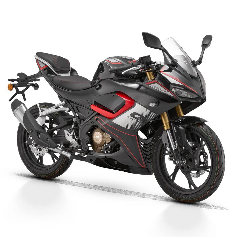 Una moto urbana de estilo deportivo que se posiciona como una opción radical y bien equipada dentro del segmento.