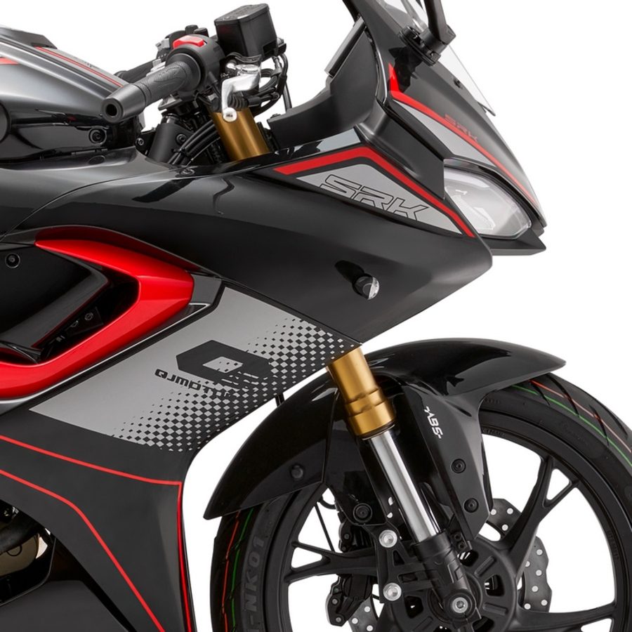 QJ Motor SRK 125R deportiva a pesar del tamaño Motodinamia