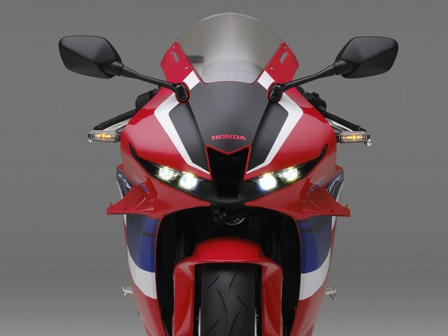 Honda CBR400RR Four: ¿otra deportiva de cuatro cilindros y 400cc? 