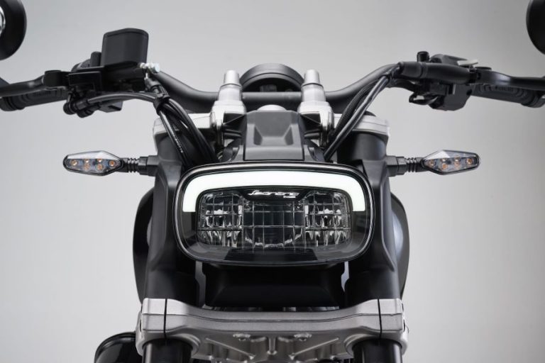 Benelli Leoncino Bobber 400: estilo italiano, aire americano
