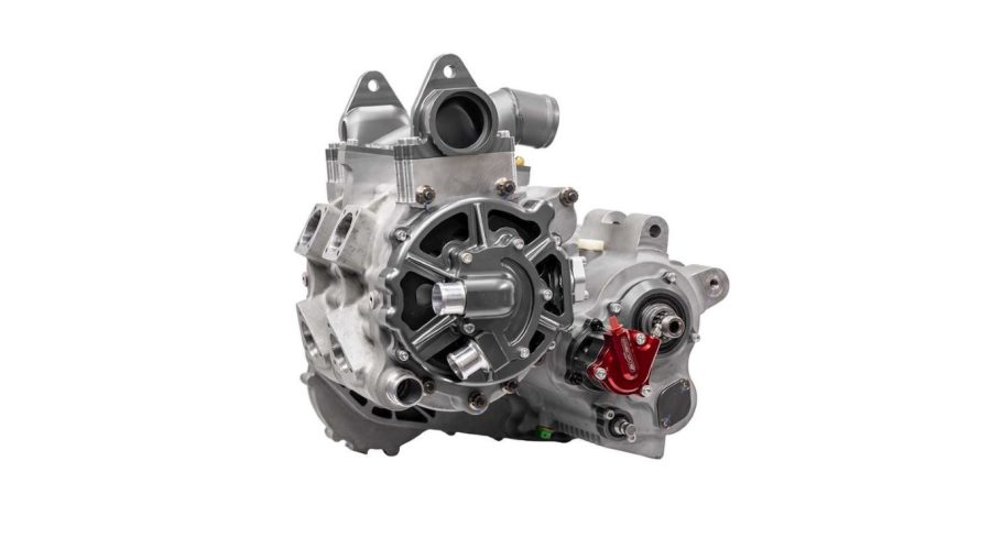 Con una relación potencia-peso que alcanza 1,68 CV/kg y un par motor de 142 Nm a 9,500 rpm, la Crighton supera en rendimiento a una MotoGP.