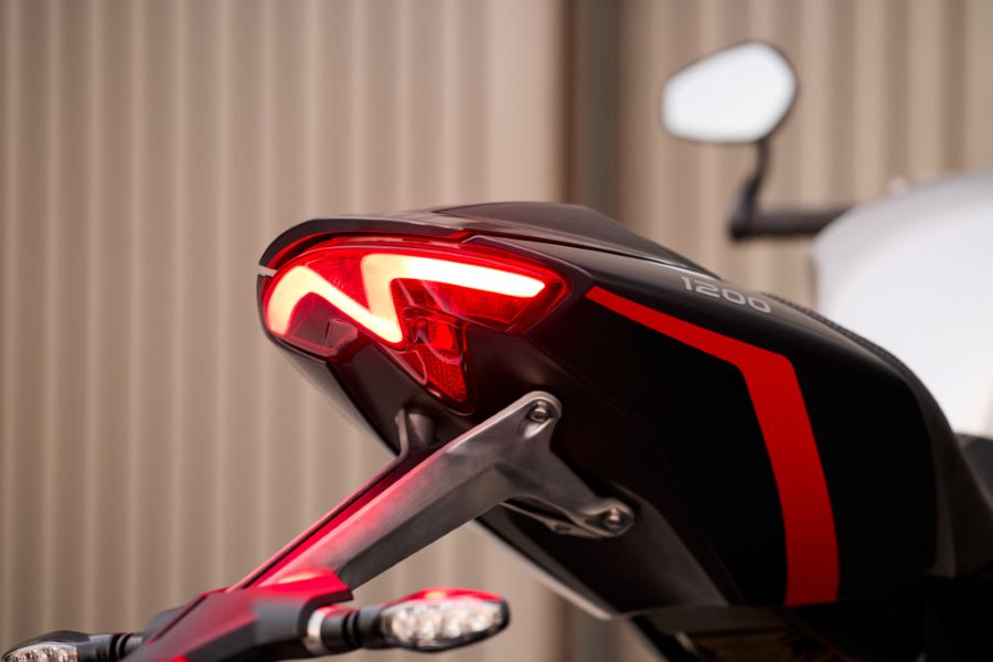 Triumph Speed Triple 1200 RS: poderosa y sofisticada como nunca