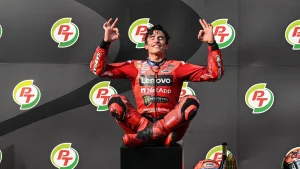 Marc Márquez celebra el triunfo del MotoGP en Tailandia