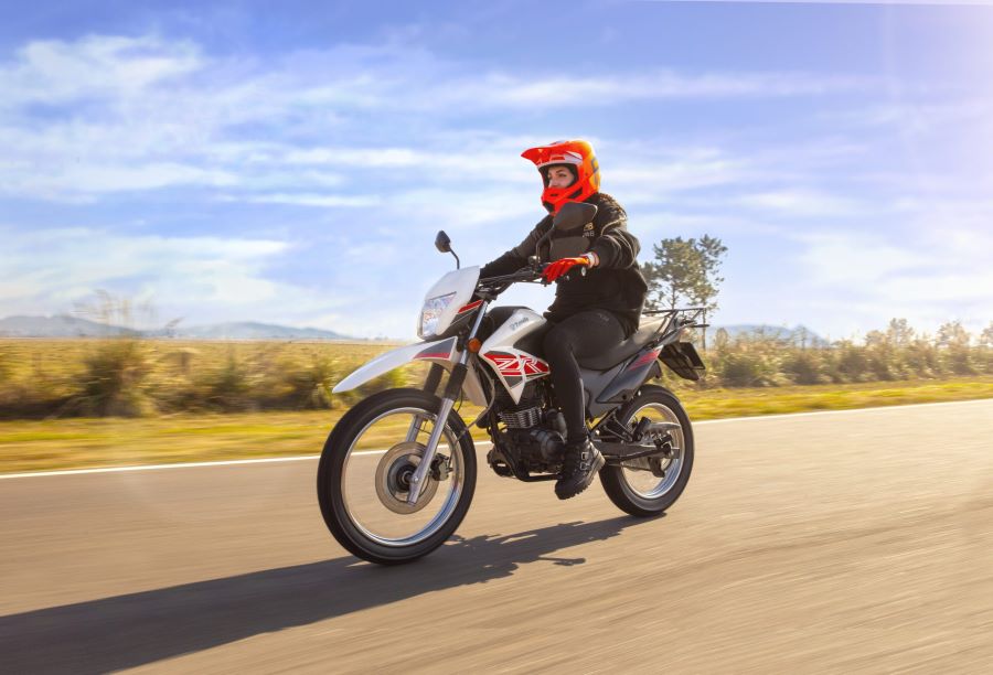 Que distancia puede recorrer una moto 150 sin parar