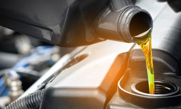 ¿Se puede usar aceite de auto o carro en una moto? ¿Si o no?