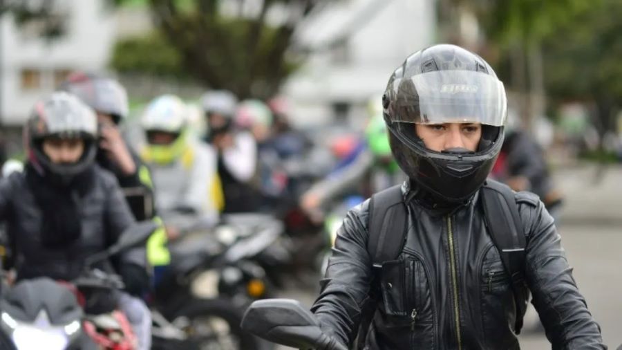 enfermedades por andar en moto – portada Enfermedades por andar en moto