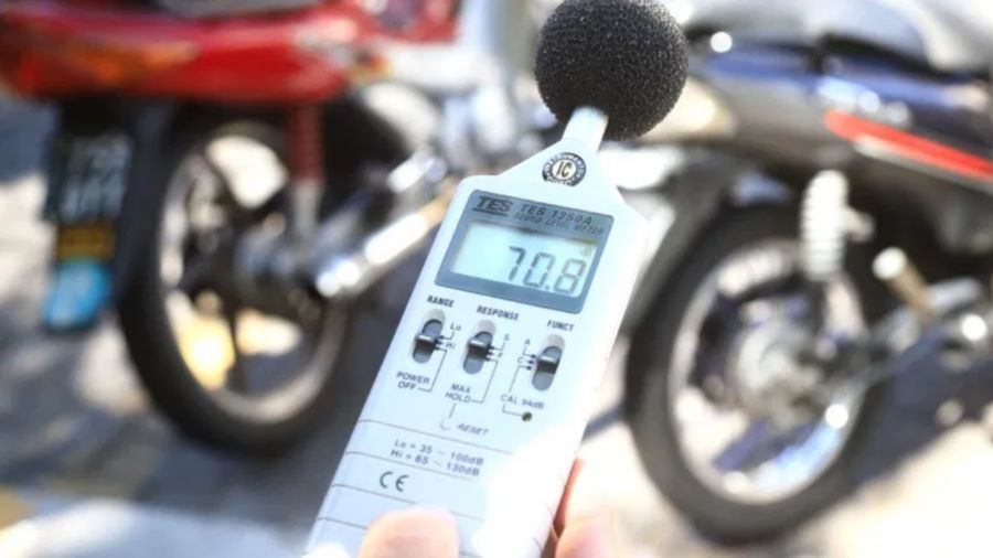 Limitación del ruido a escapes de motos