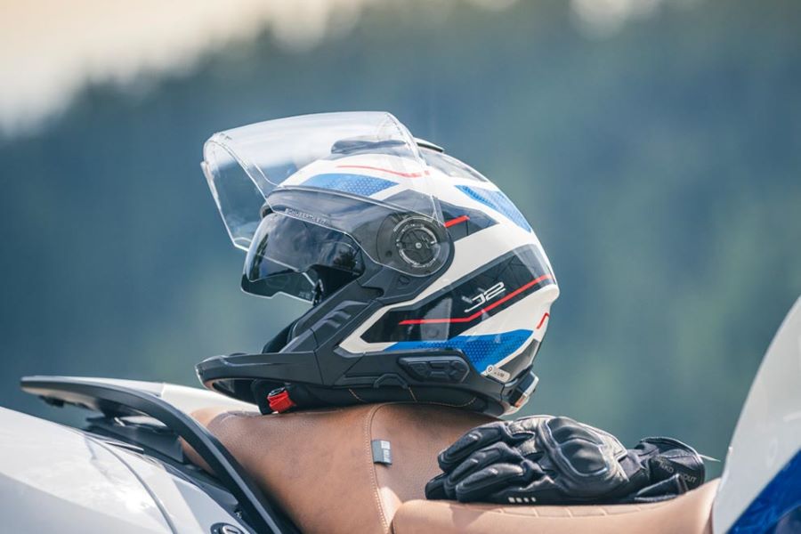 Schuberth J2: Ni jet ni integral, con mentonera desmontable