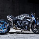BMW R 1300 R TITAN: potencia pura en su forma más radical Lateral derecho de una BMW R 1300 R TITAN conceptual