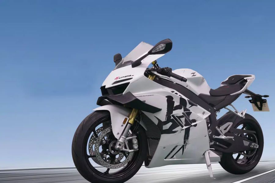 ZXJC 820RR, una rival china para la MV Agusta F3 800