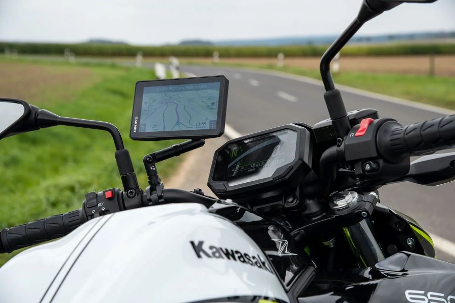 Soporte para usar el celular como GPS en una moto