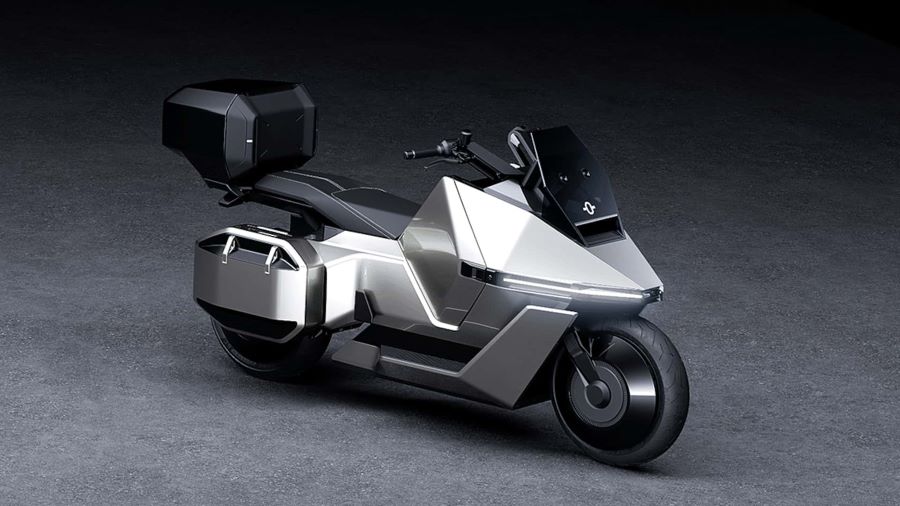 Un scooter eléctrico Omoway OMO X gris con maletas laterales y top case