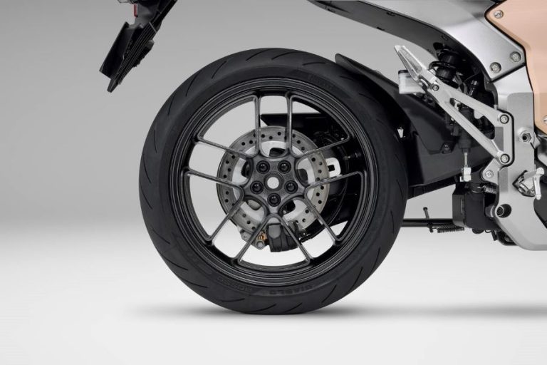 Honda WN7: lo mejor de 600 cc y 1000 cc en versión eléctrica
