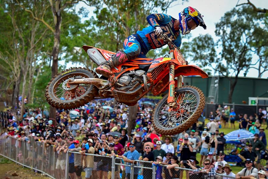 El alemán Simon Längenfelder vuela con su KTM 250 en el GP de Australia, en el que se consagró campeón 2025 de la MX2