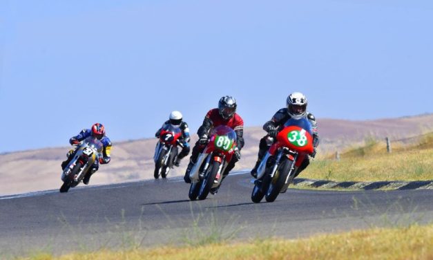 Continental triunfa en el test de neumáticos para motos retro