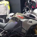 TVS debuta en el segmento ADV con su nueva Apache RTX 300 Vista parcial de una TVS Apache RTX 300
