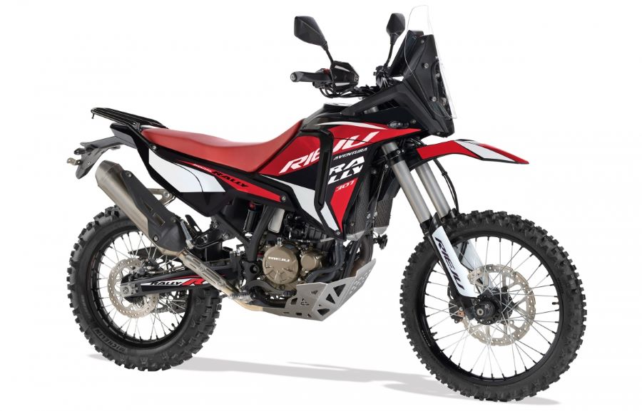 Rieju Aventura 307: diseño dakariano y tecnología al máximo Vista lateral derecha de una moto Rieju Aventura Rally 307R roja