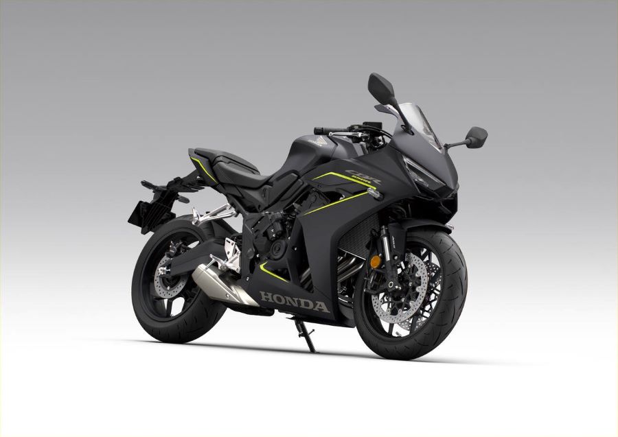 CBR650R: se renueva la deportiva media más deseada de Honda Vista lateral derecha de una Honda CBR650R 2026 negra