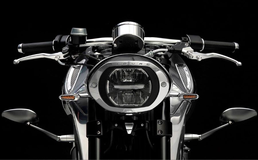 La Midual Type 1 Serie 3 es una síntesis de arte y rendimiento Faro delantero de ua moto Midual Type 1 Serie 3 2025