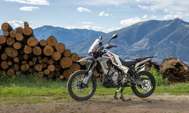 La Moto Morini Alltrhike 450 sorprende por capacidad y diseño