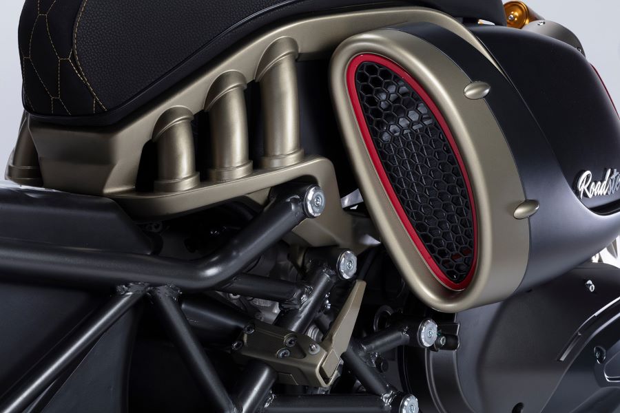 Italjet Roadster 400: el arte del movimiento retro-futurista Toma de aire de un scooter Italjet Roadster 400