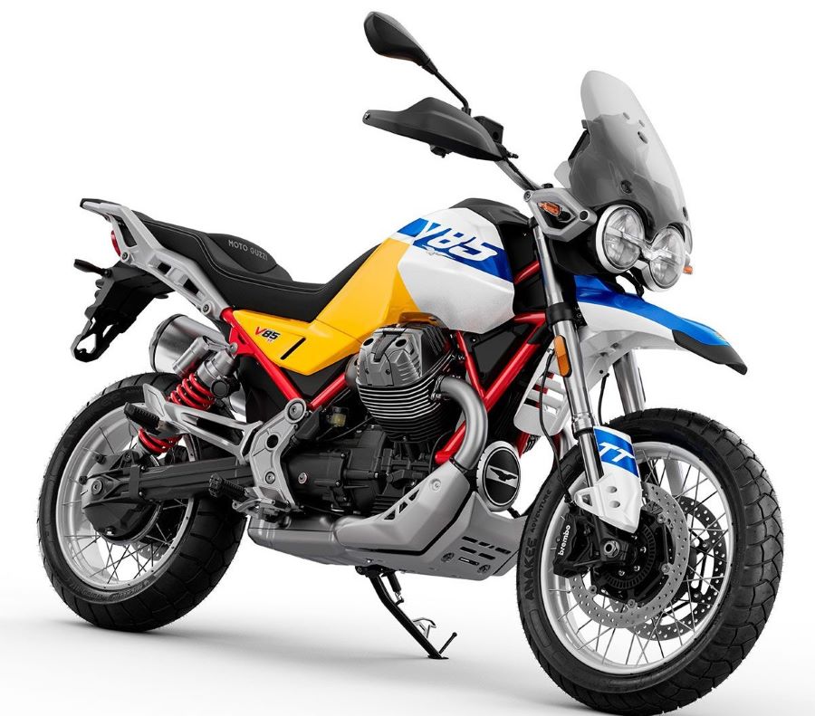 Una Moto Guzzi V85 TT con su nueva gráfica Giallo Wadi
