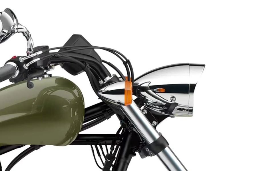 Parte delantera de una moto Honda Fury 2026 verde