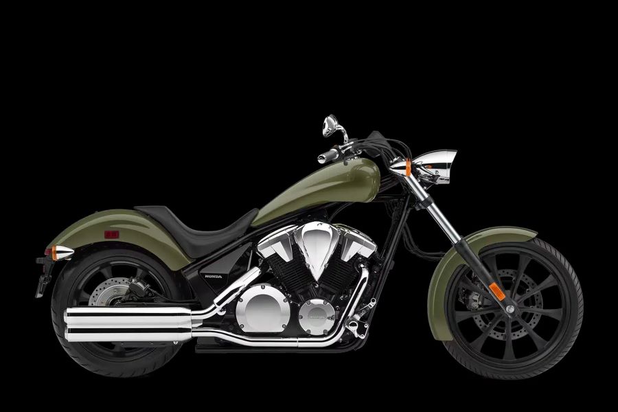 Vista lateral derecha de una Honda Fury 2026 verde