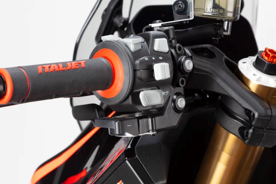empuñadura de un scooter Italjet Dragster 459 Twin SmartShift
